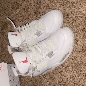 Air Jordan 4 White Oreo Size 8.5